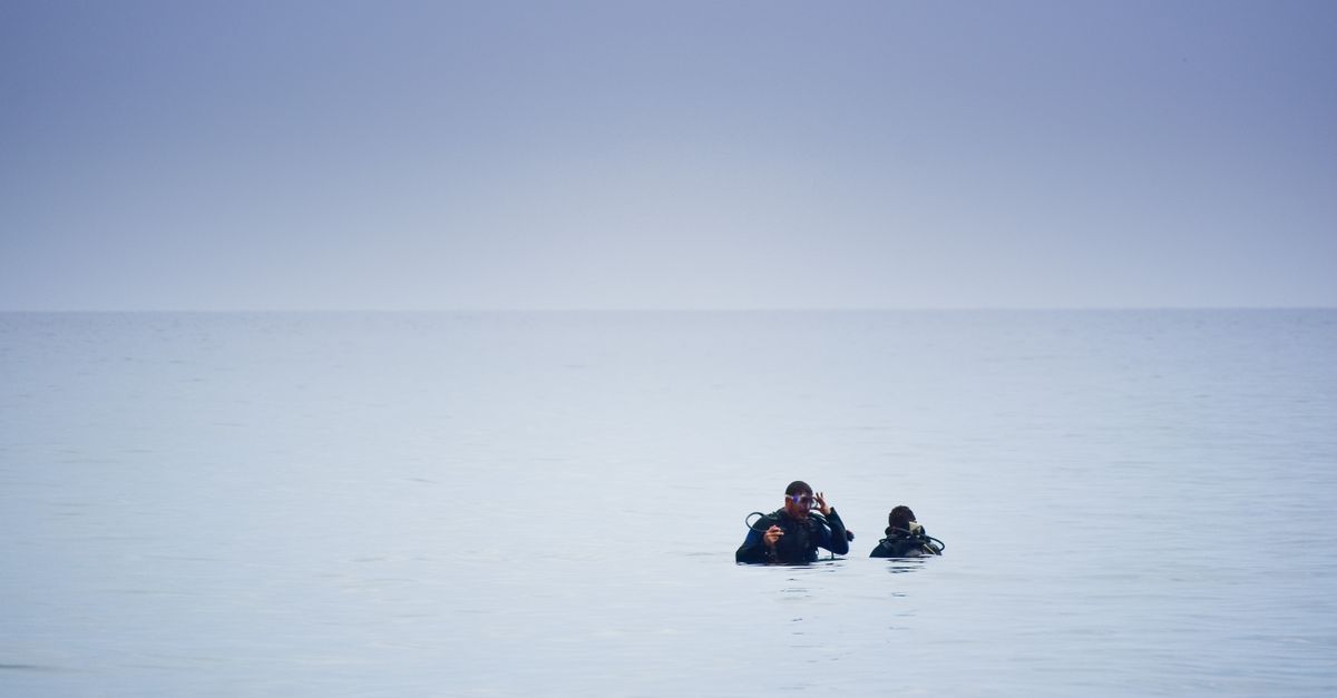 A Practical First Dive Trip Planning Checklist editorial image for Dive Nomadic.