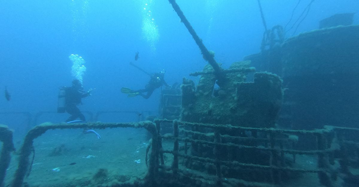 Dive The Ss Thistlegorm editorial image for SS Thistlegorm pre-dive briefing questions.